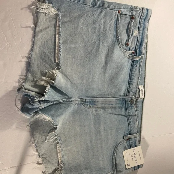 Abercrombie And Fitch The Mom Short High Rise NWT